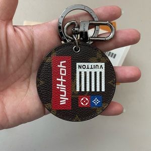 ❌❌SOLD❌❌LV porte cles round key chain!